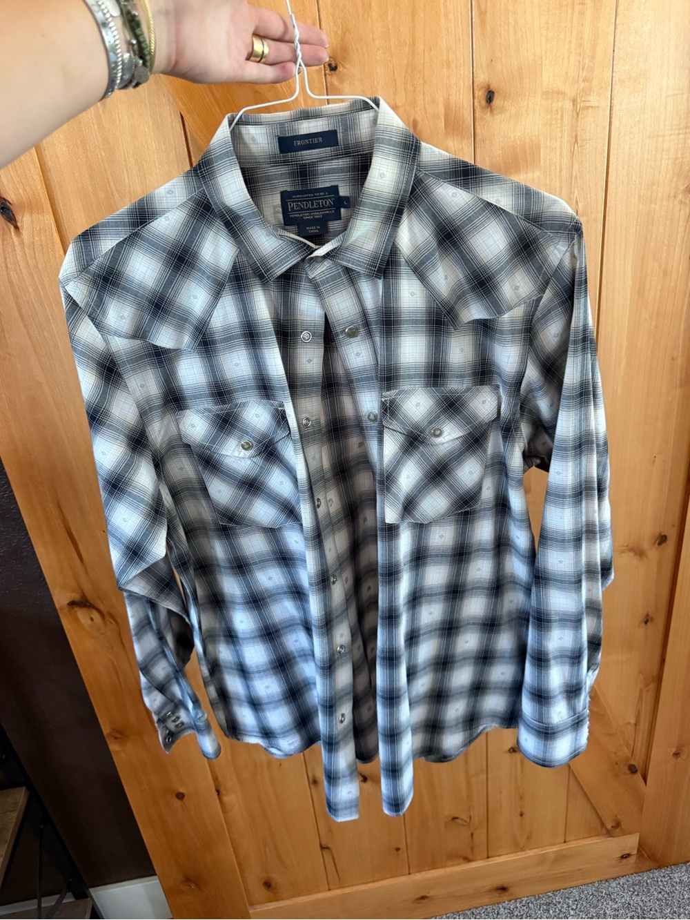 Pendleton Men’s Black and White Plaid Button-Down Western Shirt